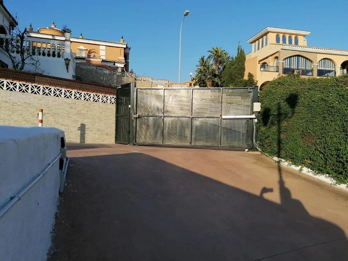 Apartamento En La Playa Con Piscina Apartment Benalmadena